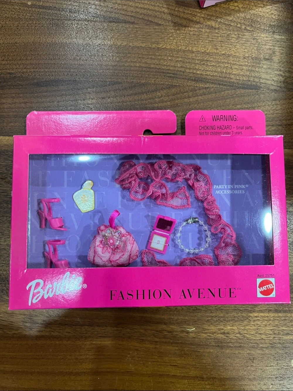 1999 Barbie Fashion Avenue “Party in Pink” Accessories Pack